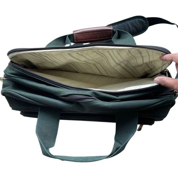 RICARDO BEVERLY HILLS “Santa Cruz” green Travel Bag w/ Gold & Bronze accents - Picture 5 of 10